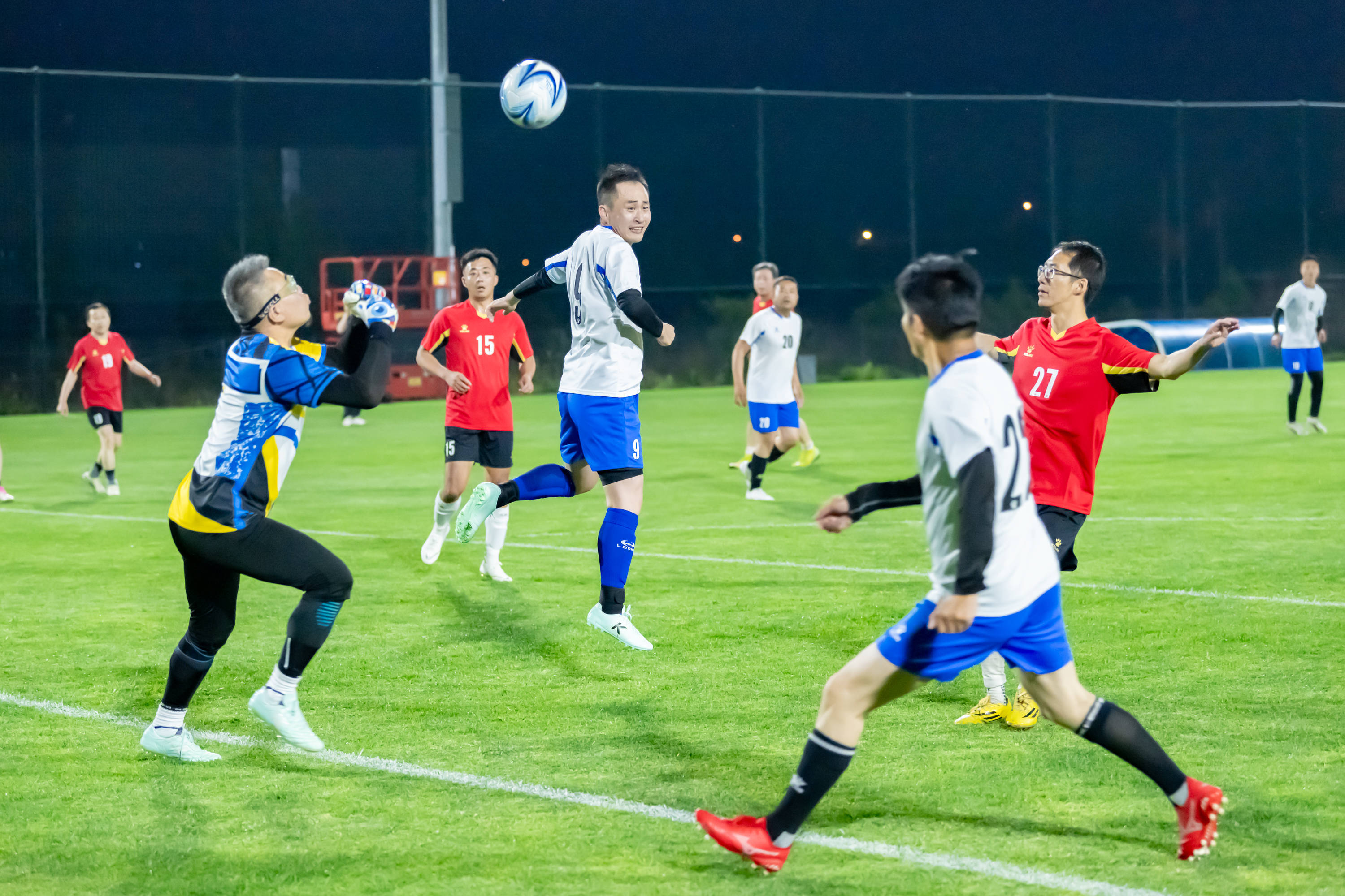 由中国自主 由中国自主