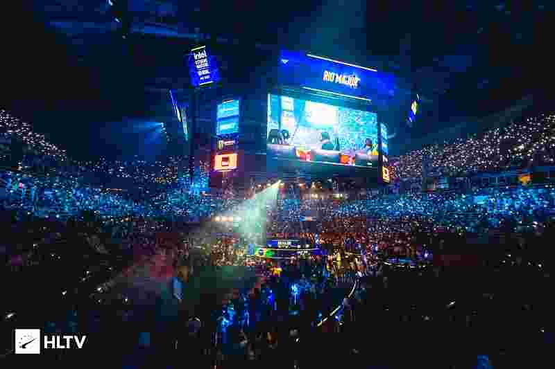 线逼迫卢布 线逼迫卢布